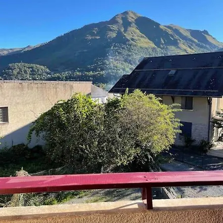 Lumineux Avec Vue Sur Montagnes